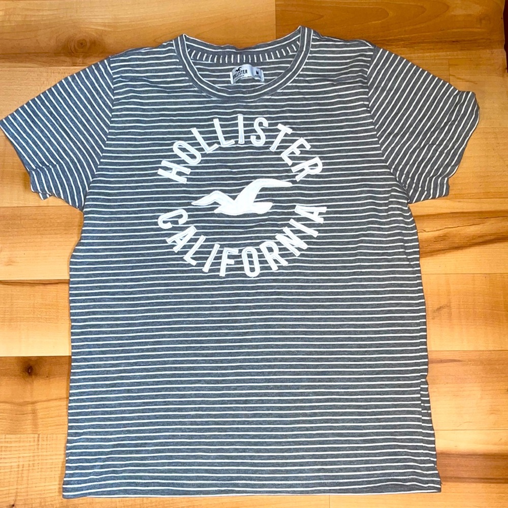 NWT Hollister T-shirt